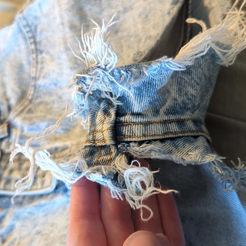 Vintage Jordache Acid Wash Shorts - Picture 4 of 4